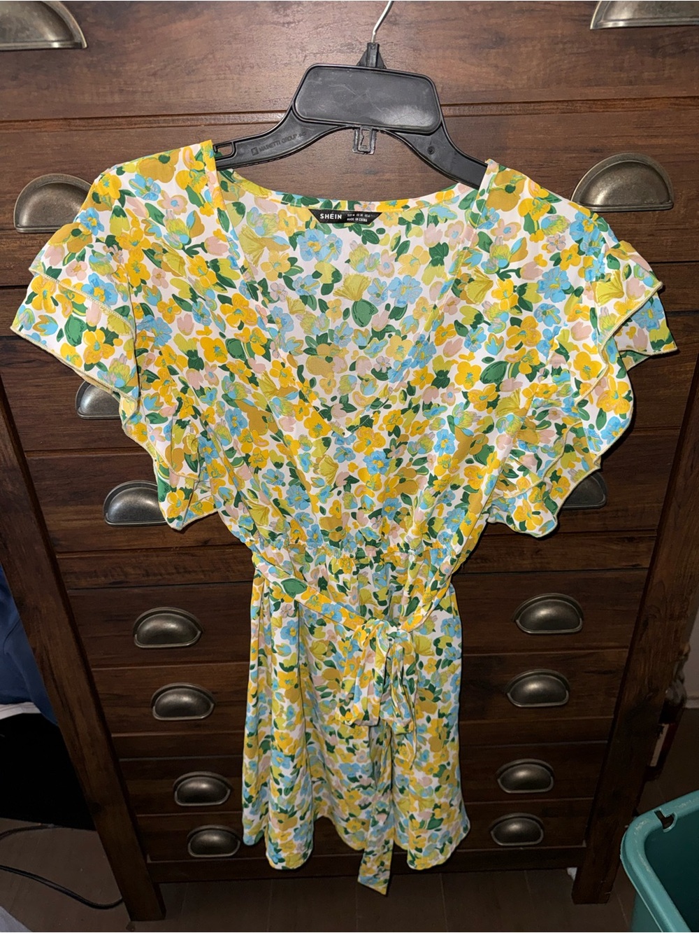 SHEIN Yellow Floral Flutter-Sleeve Tie-Waist Dress with Blue & Green Accents